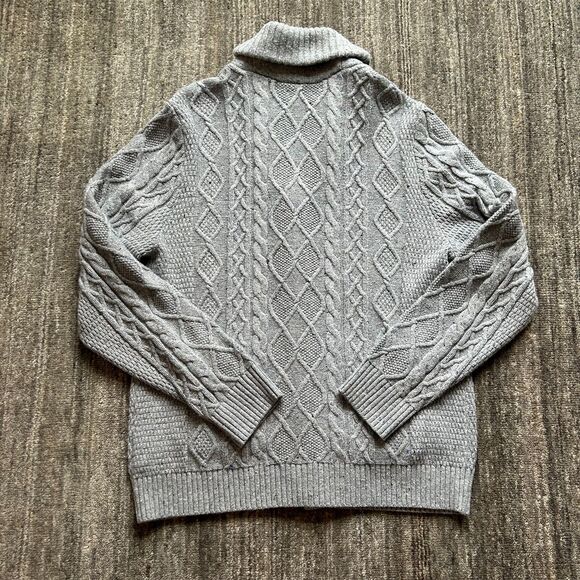 Cotton Blend Grey Cable Knit Grandpa Cardigan with Pockets (size M) - Picture 2 of 7